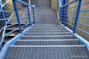 Tấm bậc cầu thang grating