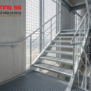 Bậc cầu thang grating
