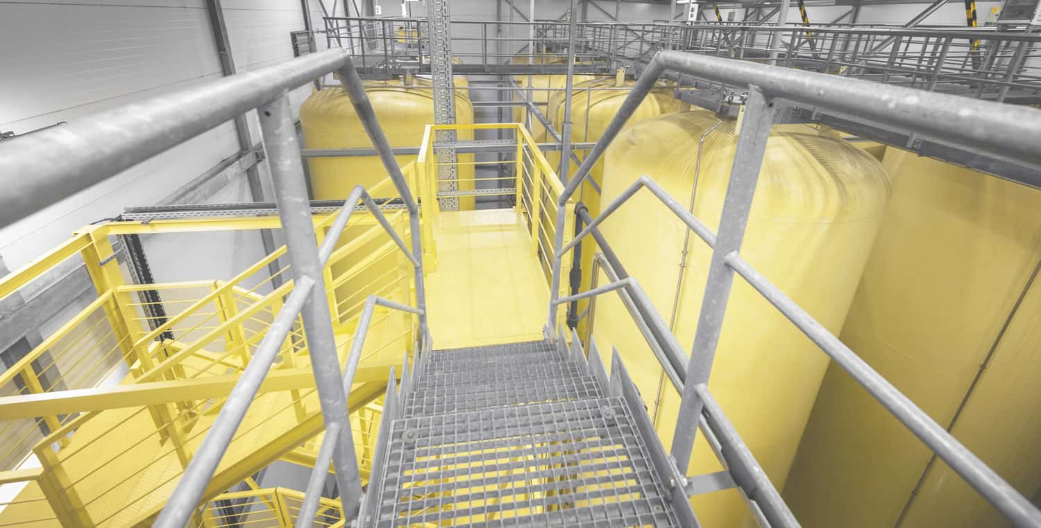 Sàn thao tác Grating trong nhà máy quy mô lớn Sàn thao tác Grating trong nhà máy quy mô lớn