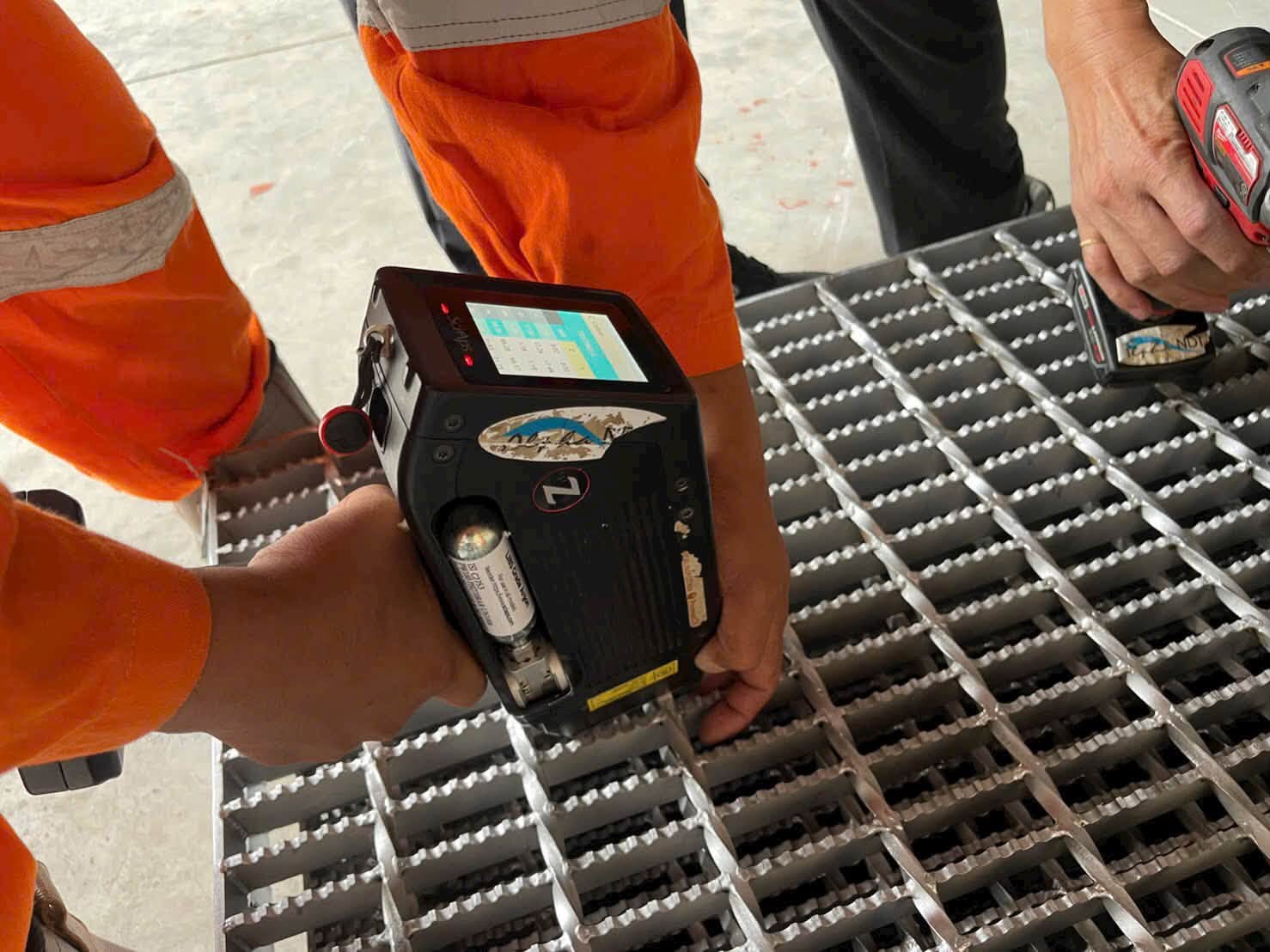 Sản xuất grating theo yêu cầu Sản xuất grating theo yêu cầu